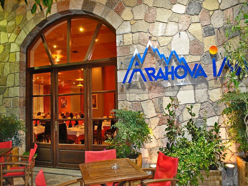 Arahova Inn Hotel Exterior foto
